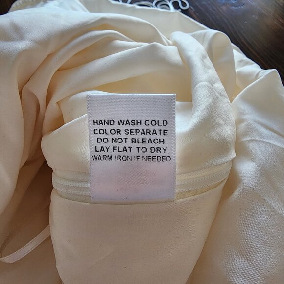 LE LIS Fine in Fringe Dress - Size: Small - Picture 12 of 12